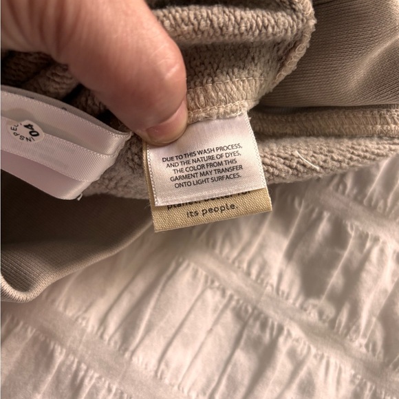 Madewell Sleeveless V-Neck Tan Top - Picture 4 of 12